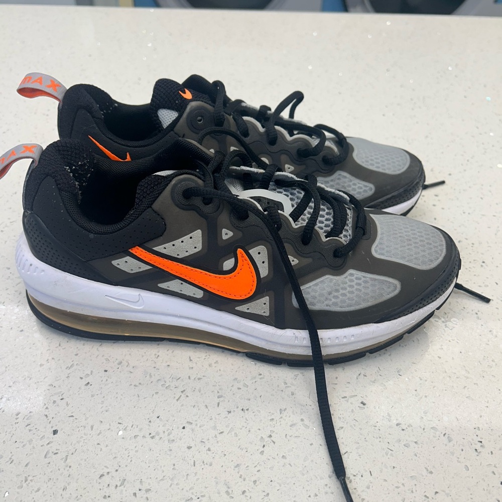 Nike Air Max 6.5 Y (Orange and Black)